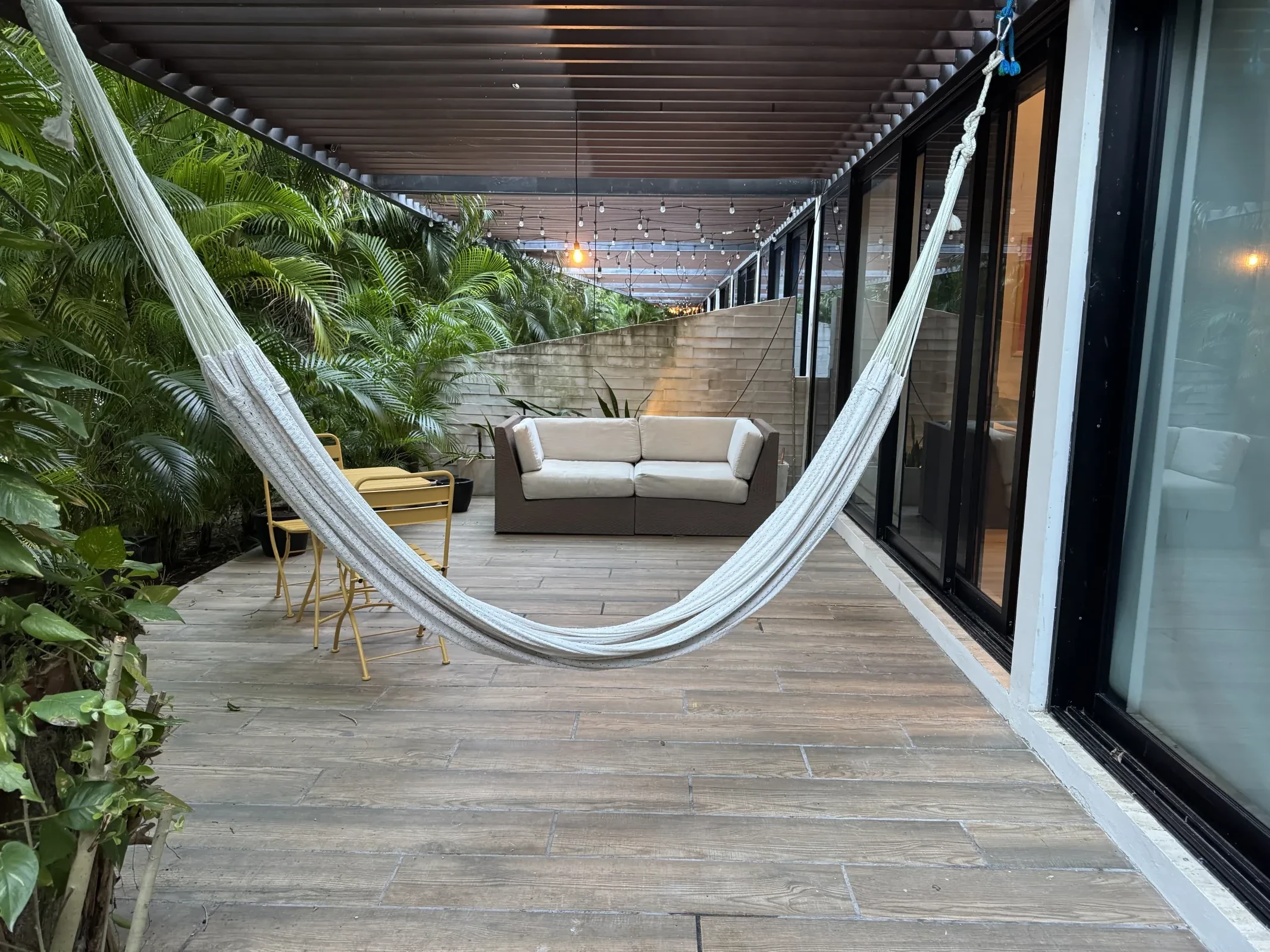 AWA Playacar II Garden Loft B109 — planta baja doble altura con jardin privado en Playacar Playa del Carmen, 3 recamaras amuebladas turnkey sleeps 8
