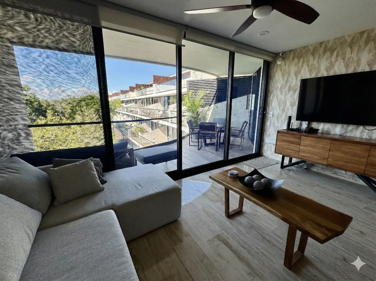 AWA Playacar II — Penthouse Esquinero Sala