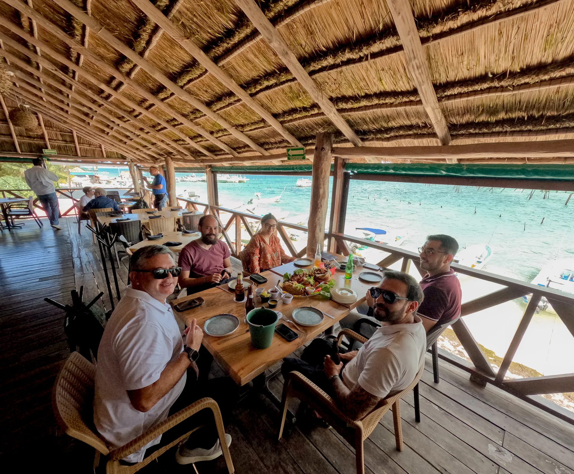Table with fresh seafood by the Caribbean Sea — Costa Mujeres dining