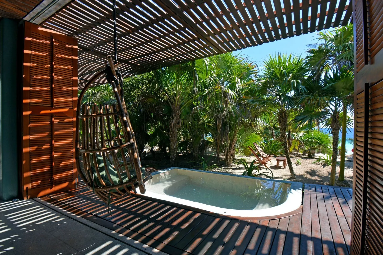 Casa Bautista — sala principal madera, Sian Ka'an