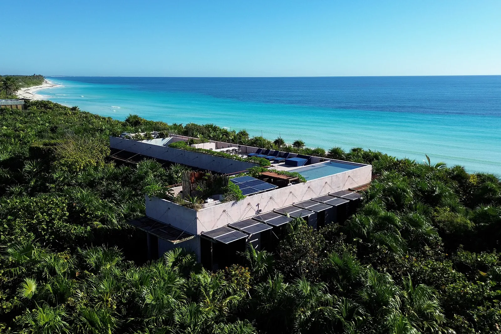 Casa Bautista — vista aérea frente al mar, Sian Ka'an