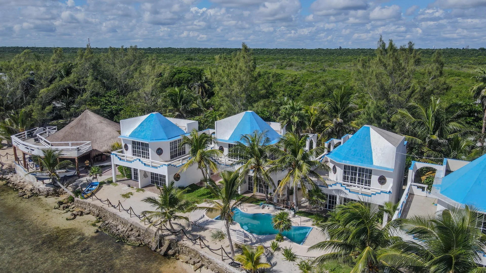 Vista al mar desde Casa Cenote en Bahía Tankah Tulum