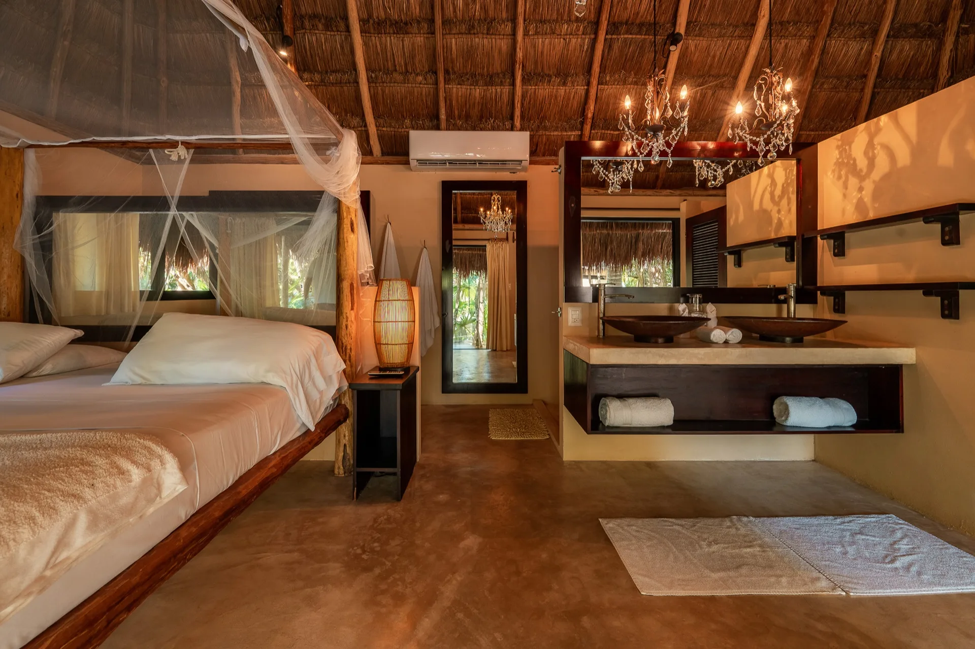 Vista exterior con jardín de Casa Chic, Zona Hotelera Tulum