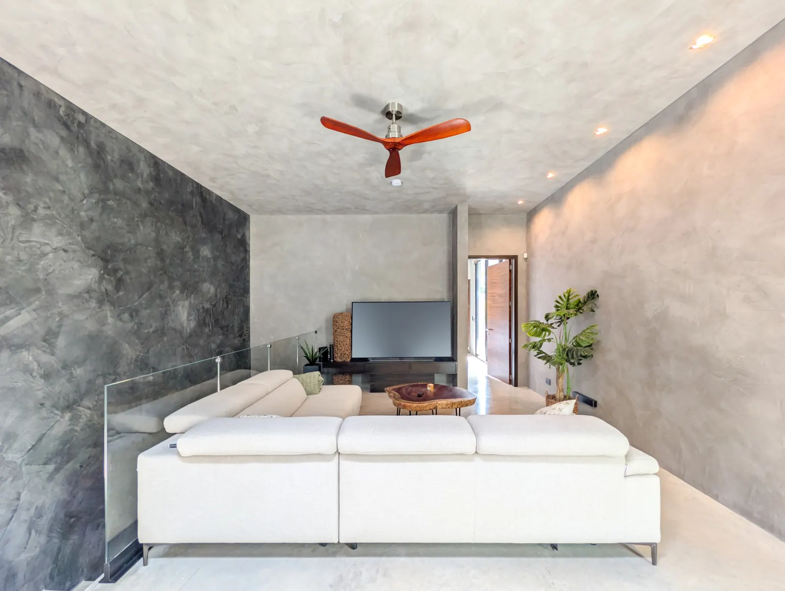 Sala moderna playacar - Casa Luum