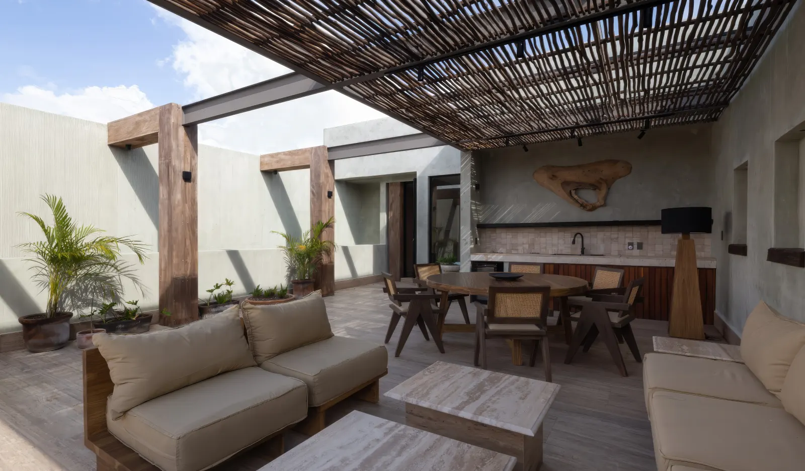 Terraza comedor exterior grill casa maria - Casa María