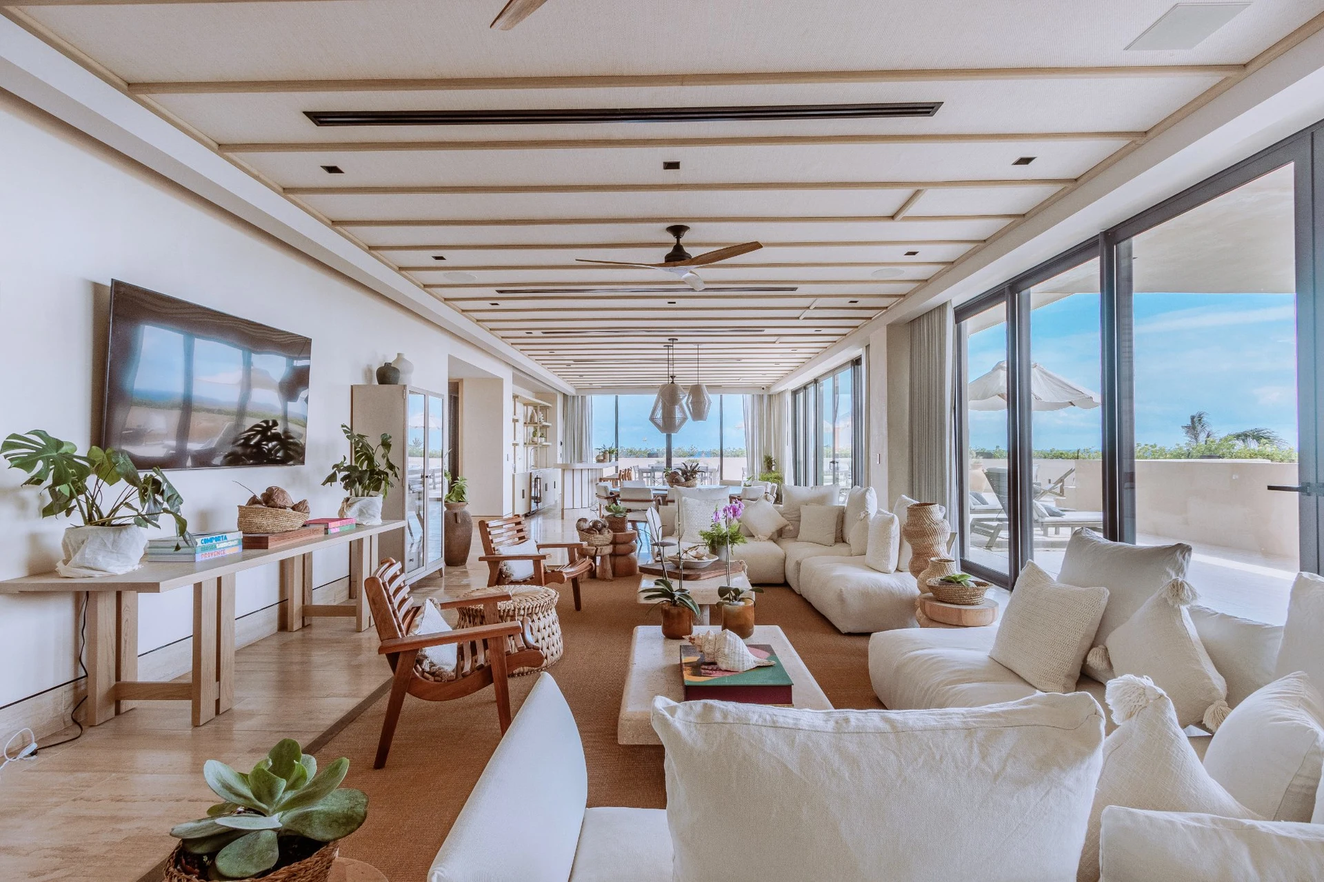 Private Owners Club Costa Residences Corasol