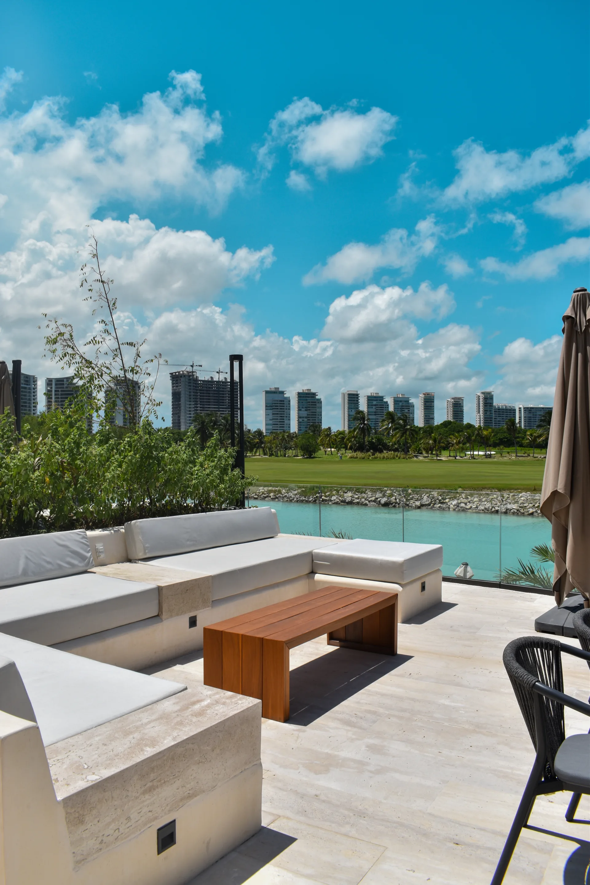 Private apartment terrace - La Vela