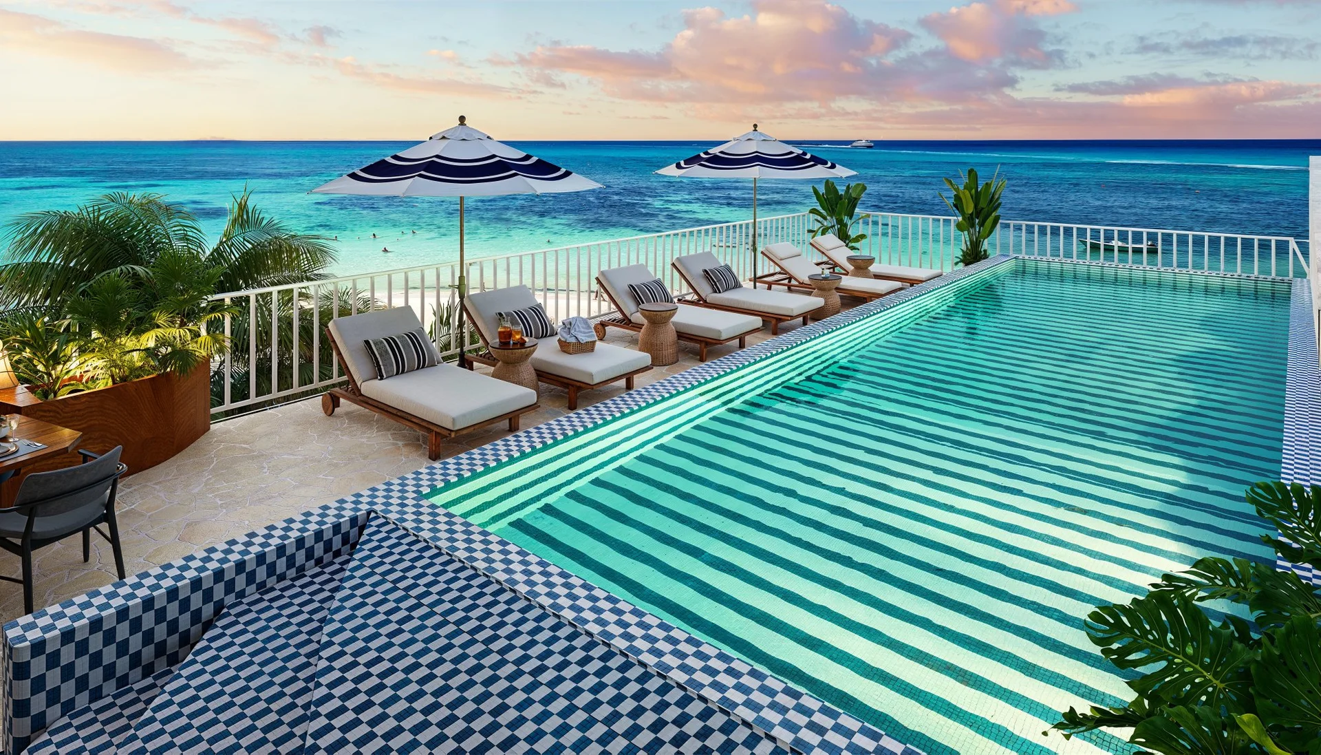 Saint Marine Oceanfront Infinity Pool with the Caribbean Sea backdrop, Playa del Carmen
