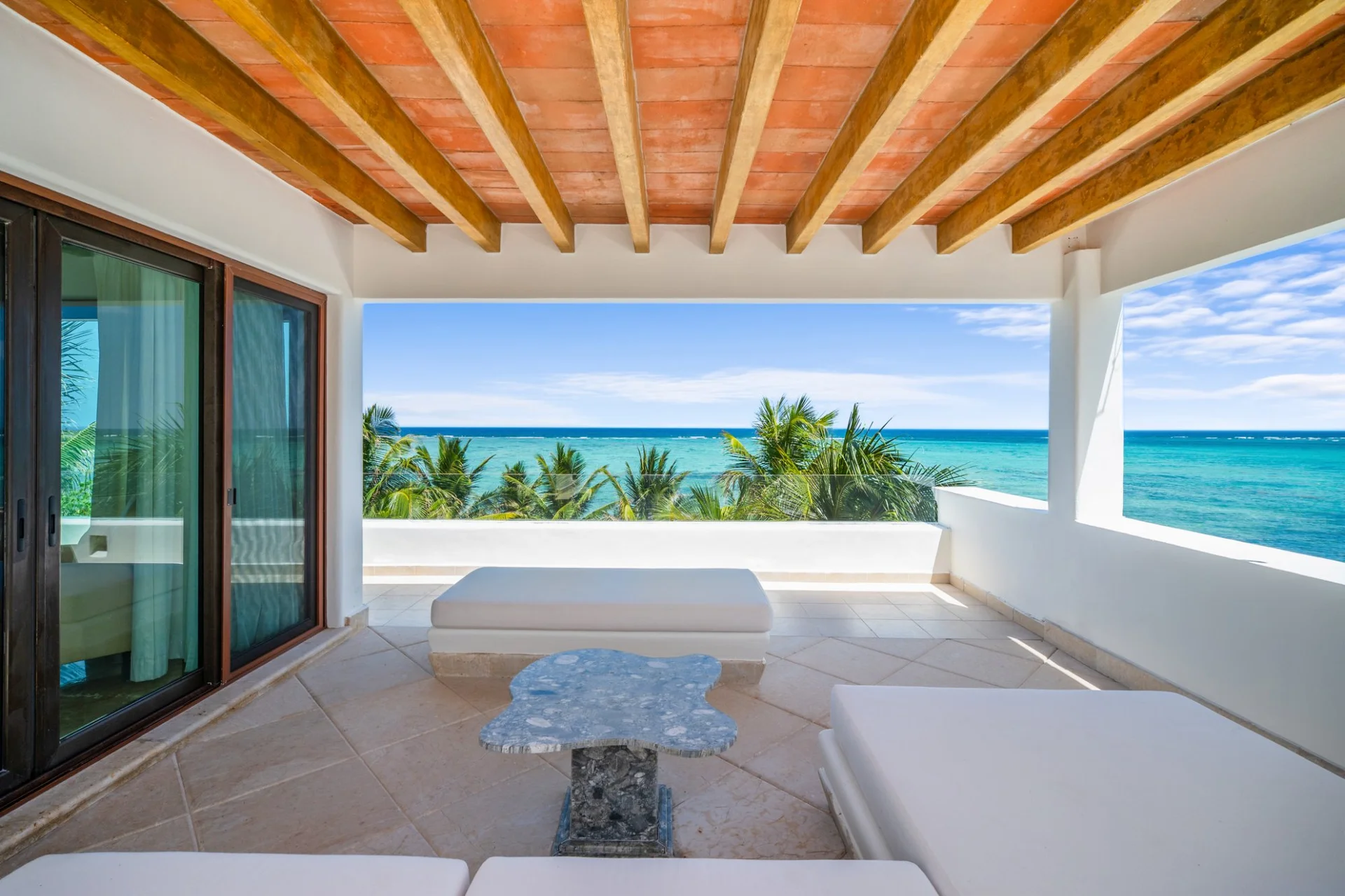 Terraza privada con vista al Mar Caribe en Sueño del Mar, Bahía Soliman