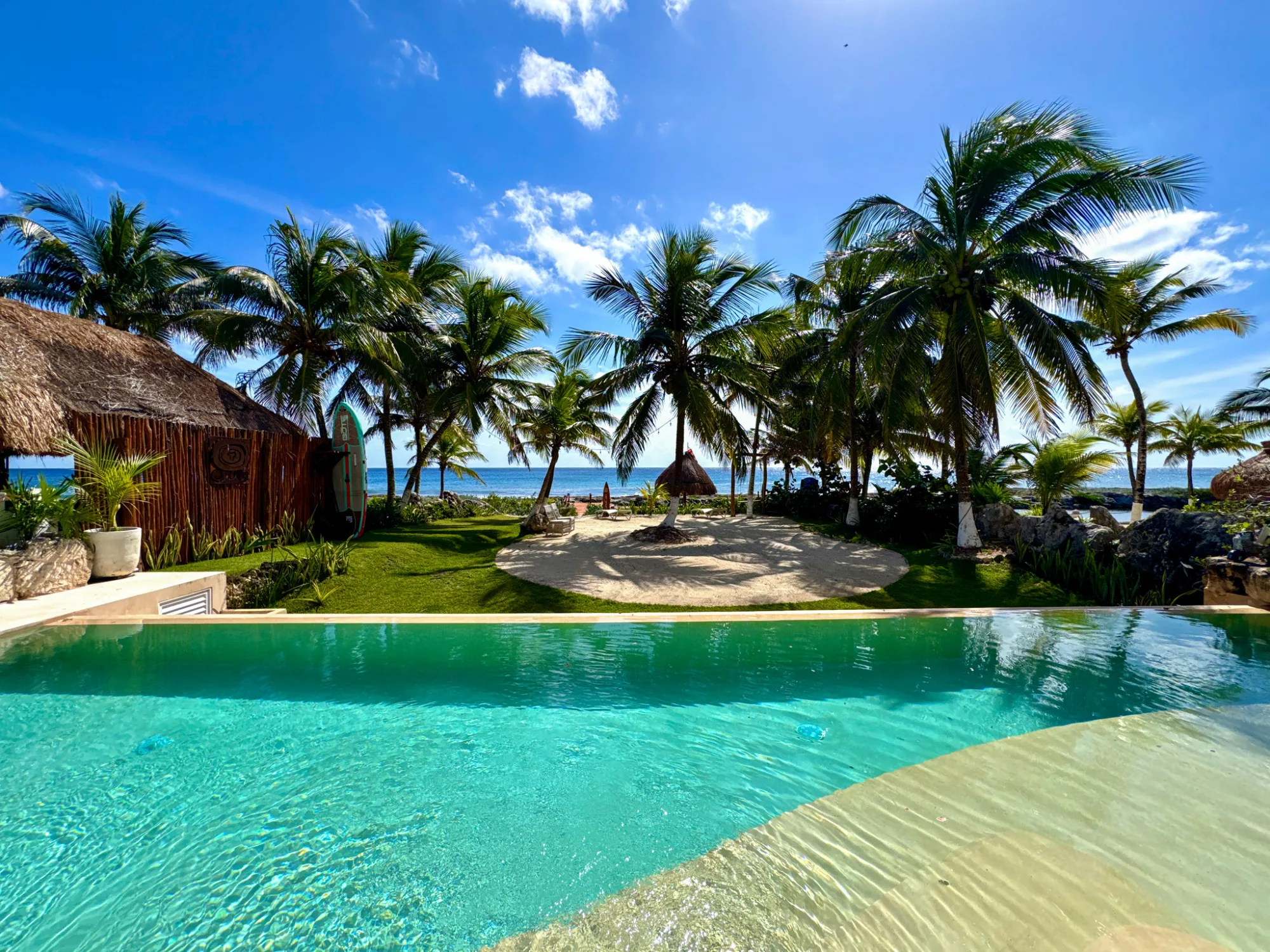 Beachfront properties in Puerto Aventuras